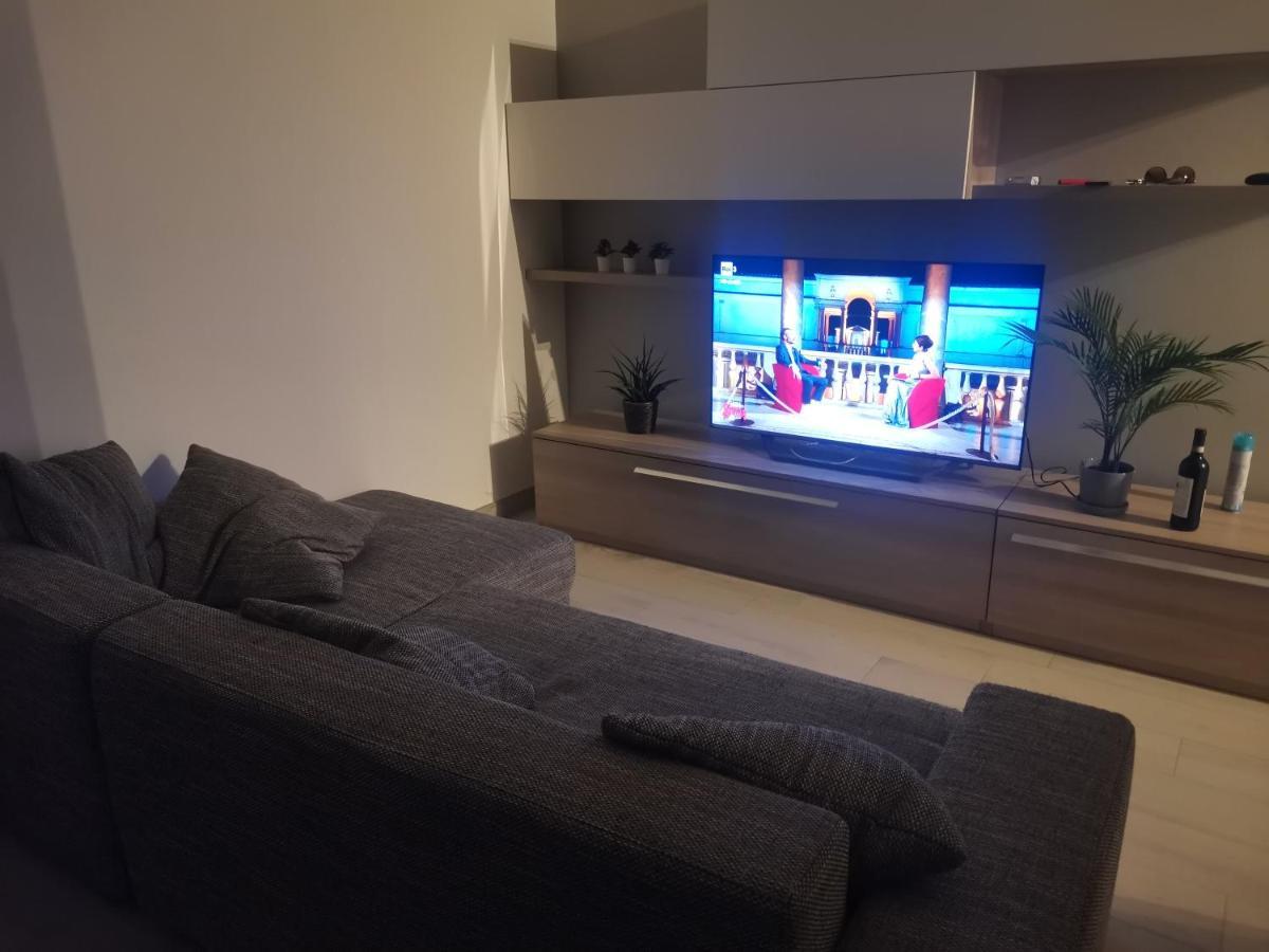 Shining House In Milan Apartman Kültér fotó